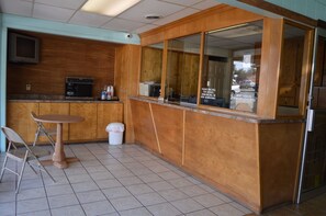 Reception - Budget Inn of Claypool Hill (Pounding Mill)