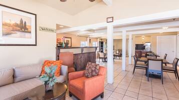 Free daily continental breakfast