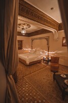 Junior Suite, 1 Double Bed | 1 bedroom, premium bedding, minibar, in-room safe