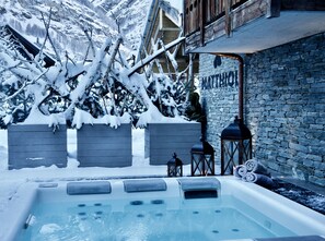 Bañera de hidromasaje exterior