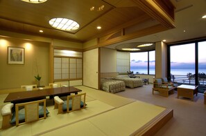 羽絨被、客房內保險箱、布置獨特、遮光布/窗簾