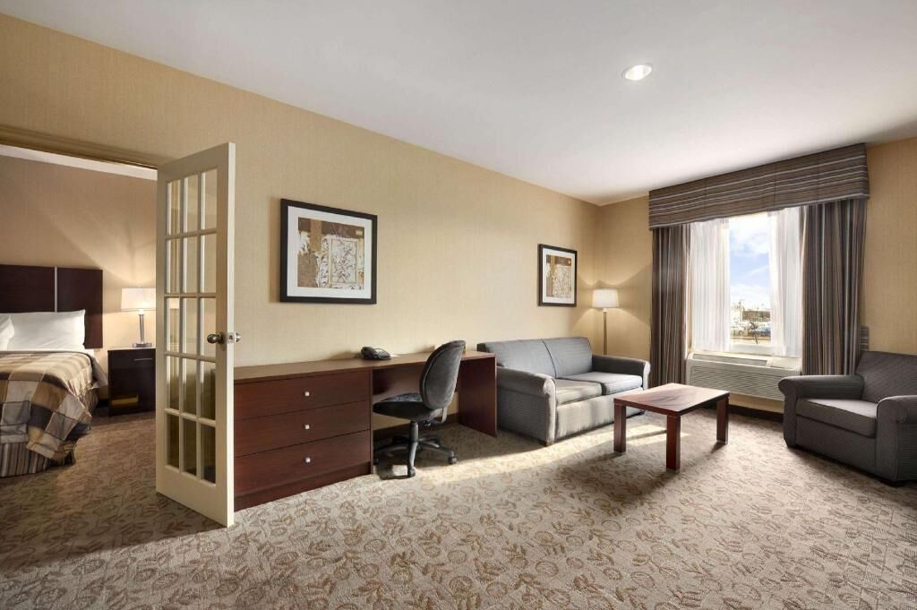 Down comforters, desk, iron/ironing board, free WiFi