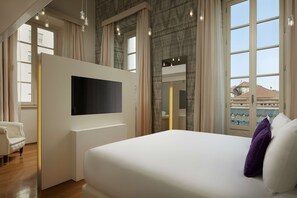 Down duvets, minibar, in-room safe, soundproofing - Avani Palazzo Moscova Milan Hotel (Milan)
