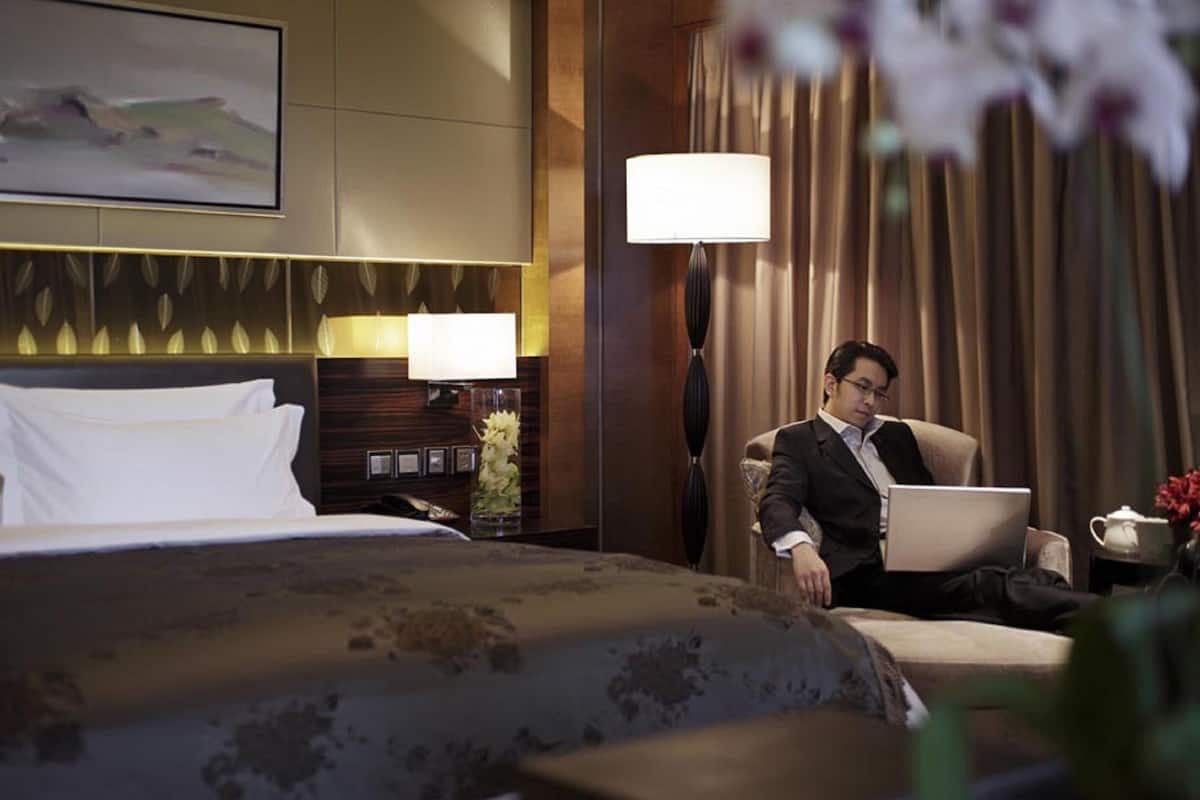 Couette en duvet d'oie, coffres-forts dans les chambres, bureau