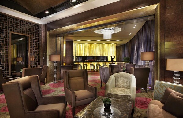 Lobby-lounge