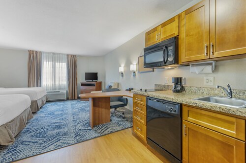 Candlewood Suites Indianapolis East by IHG