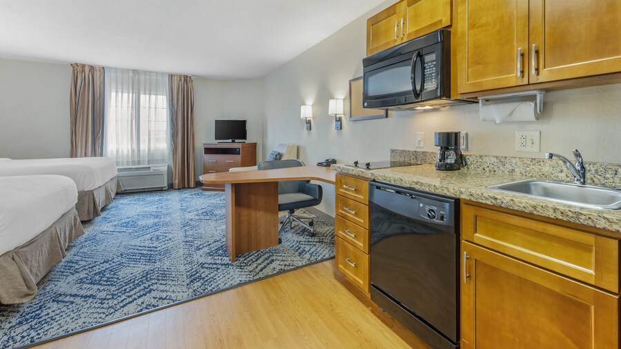 Candlewood Suites Indianapolis East by IHG