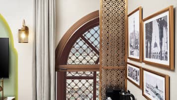 Al Raihan Suite | In-room safe, desk, soundproofing, iron/ironing board