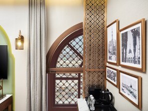 Al Raihan Suite | In-room safe, desk, soundproofing, iron/ironing board - Elaf Taiba Hotel (Madinah)