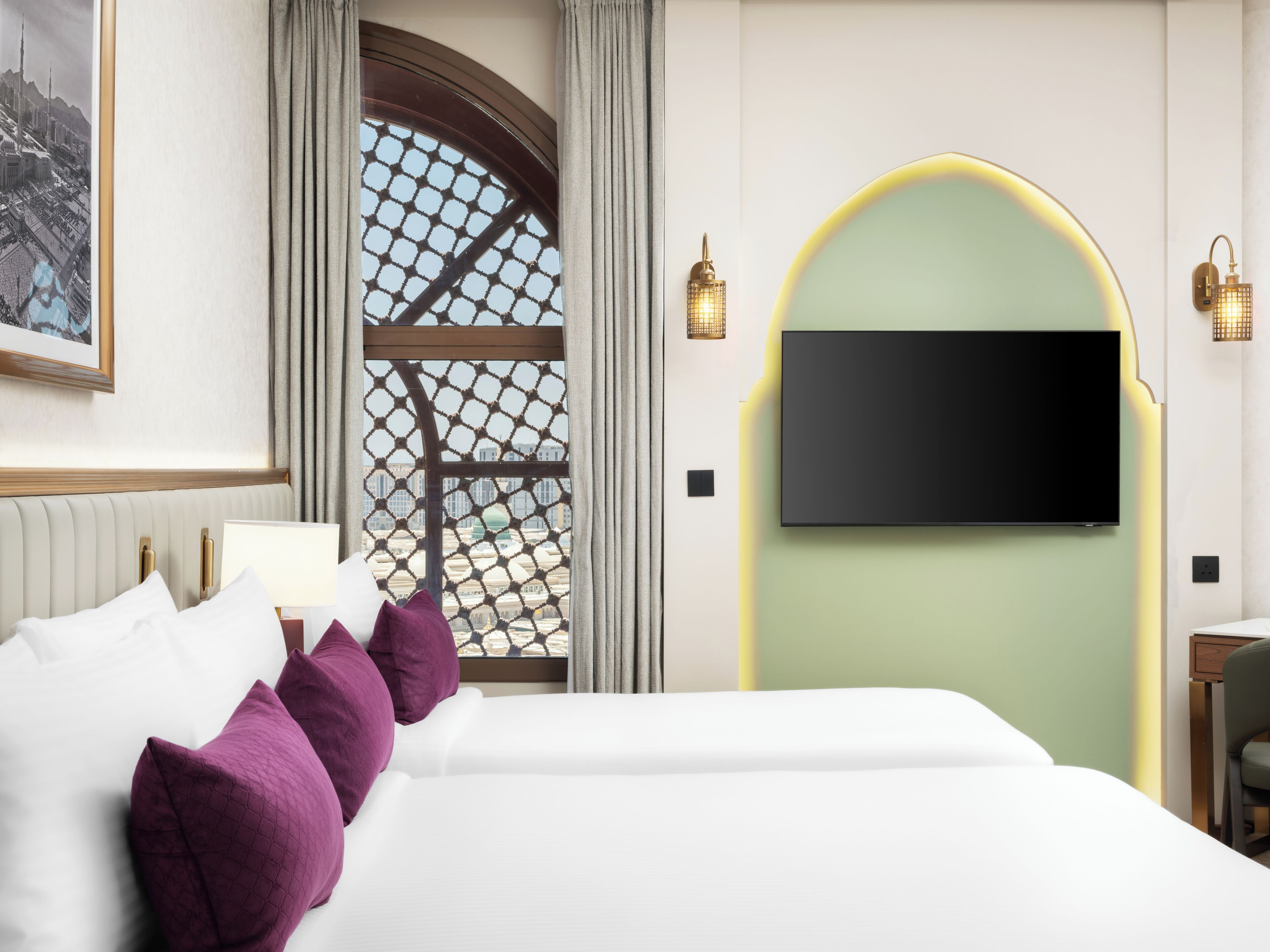 Superior Suite Haram View | In-room safe, desk, soundproofing, iron/ironing board