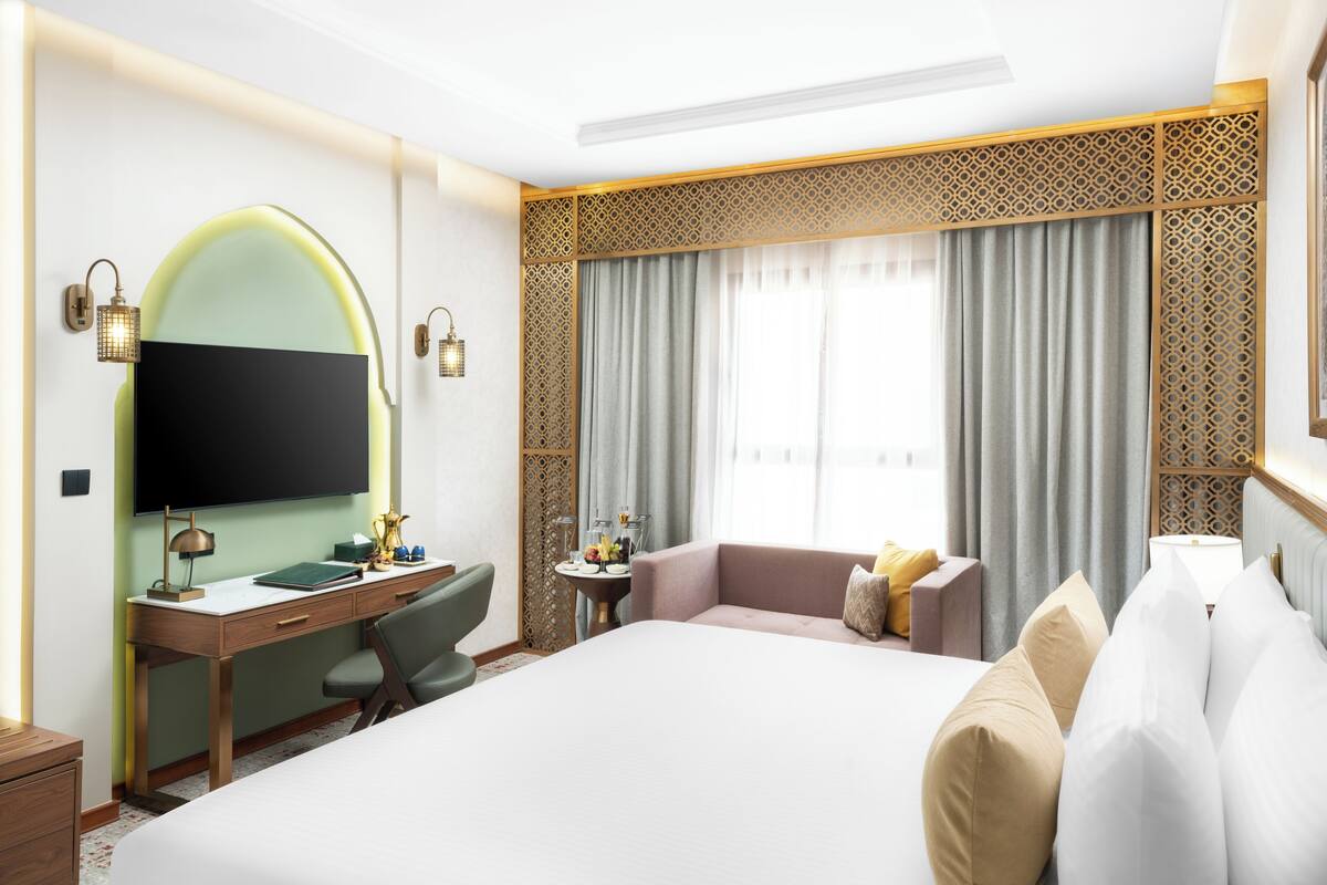 1 bedroom, in-room safe, desk, soundproofing