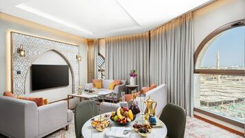 Suite estudio de lujo | 1 dormitorio, caja fuerte, escritorio y sistema de insonorización