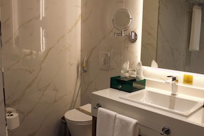 Shower, towels