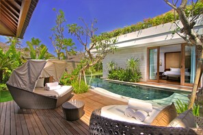 Four-Bedroom Villa with Private Pool | Sun deck