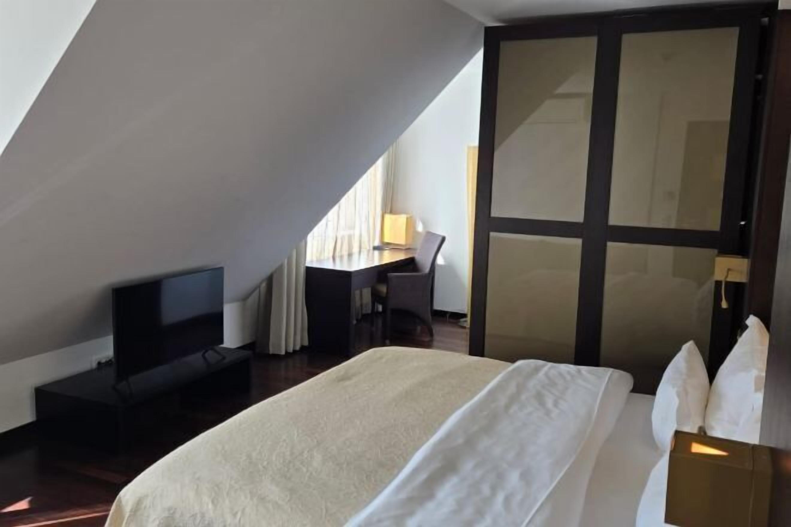 Literie de qualité supérieure, coffres-forts dans les chambres