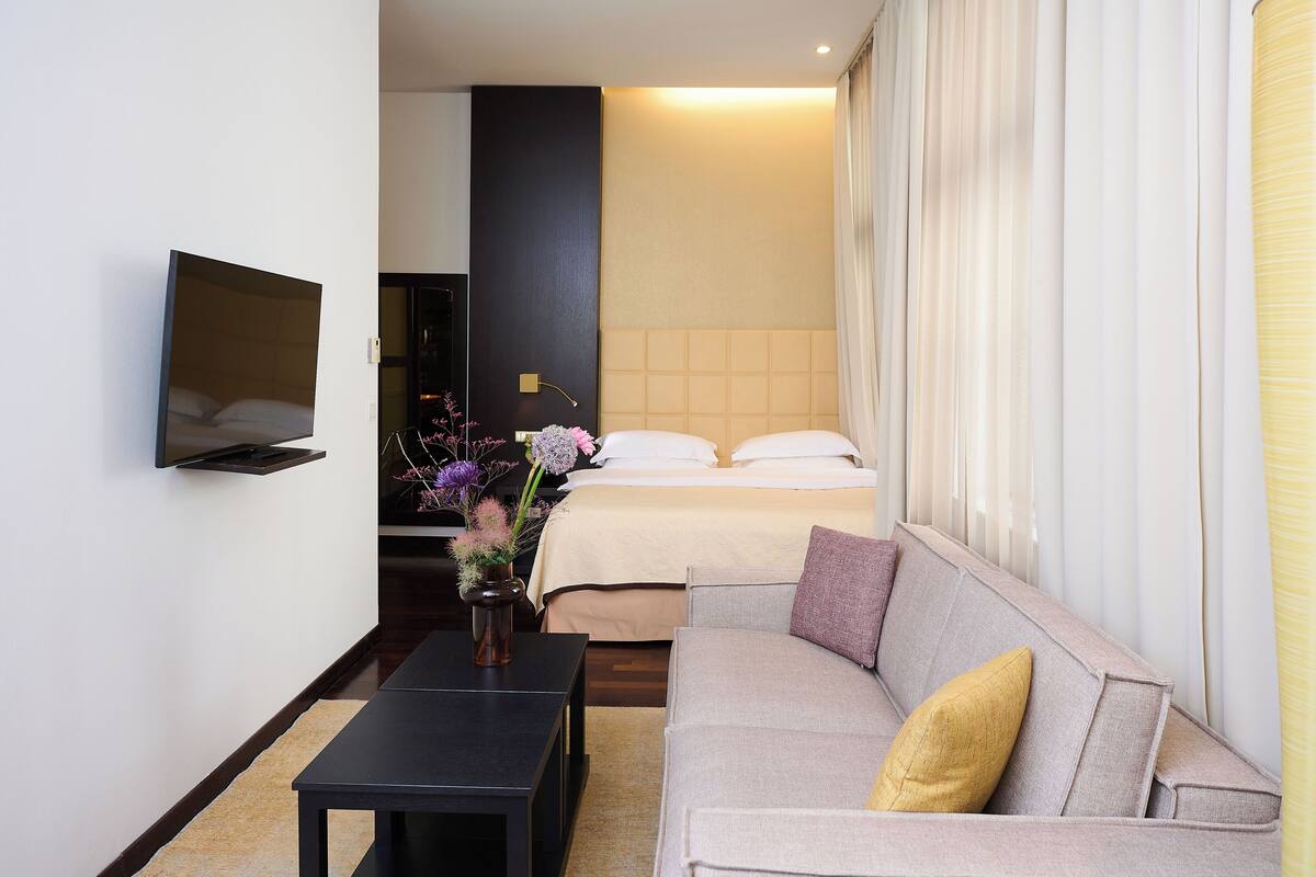 Studio Tiêu chuẩn | Bộ đồ giường cao cấp, két bảo mật tại phòng, màn/rèm cản sáng 