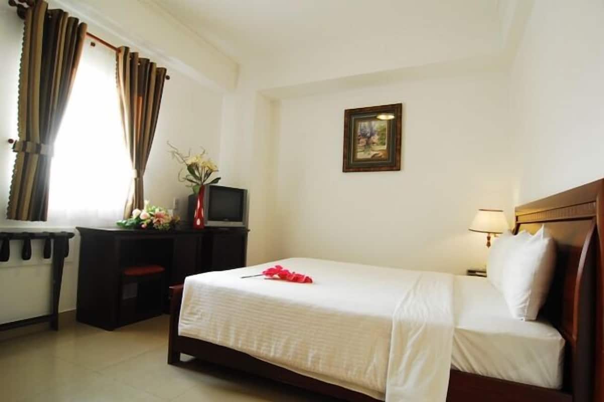 Quarto Deluxe | Roupas de cama premium, frigobar, cofres nos quartos, escrivaninha
