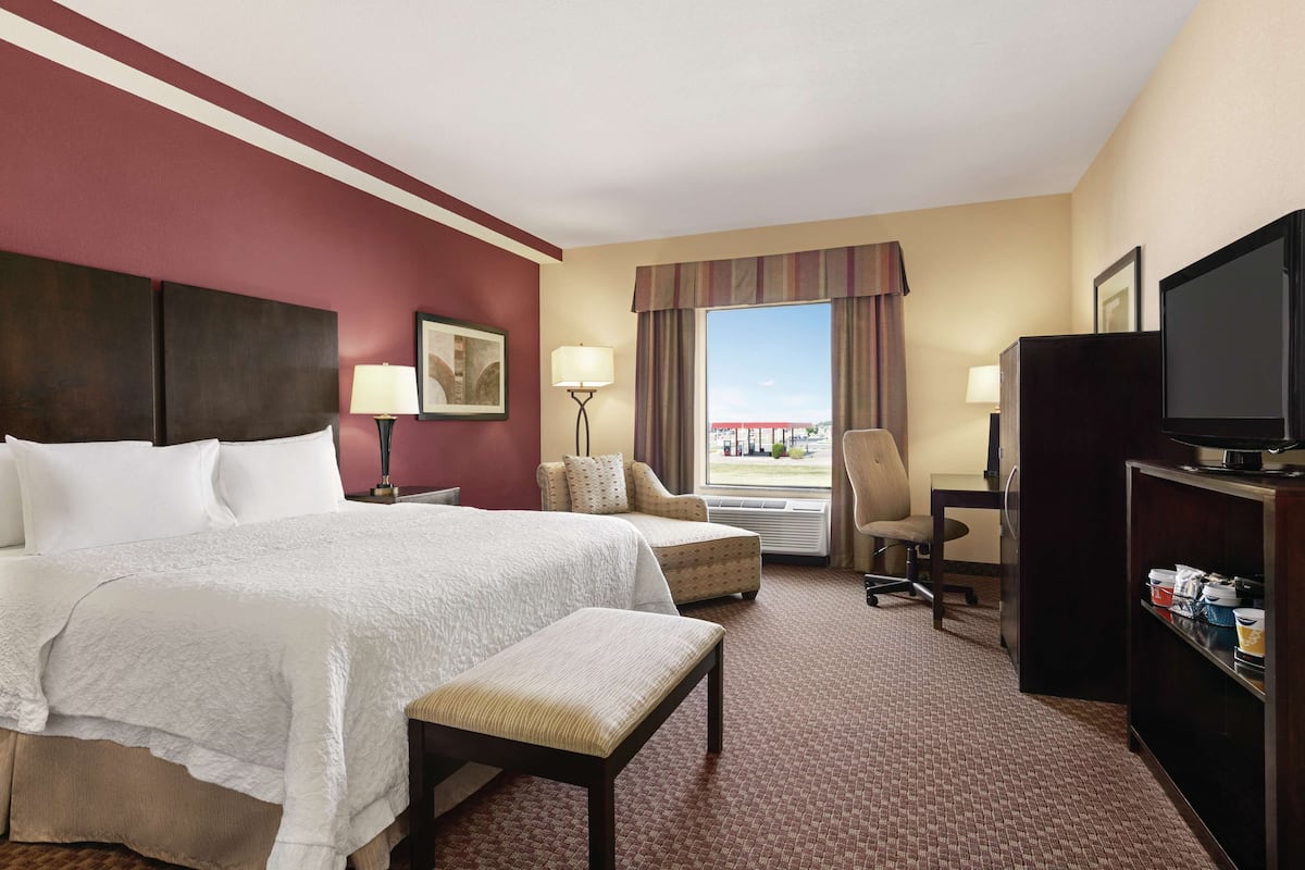 studio, accessible, non smoking | in-room safe, iron/ironing board, travel cot, free wifi