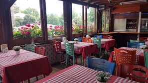 Interior - Anadolu Hotel (Istanbul)