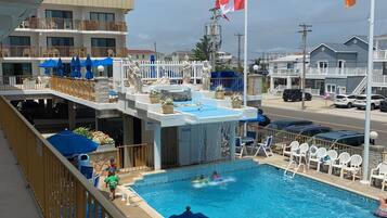 Outdoor pool, pool loungers