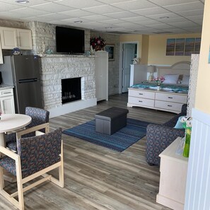 Flat-screen TV - Roman Holiday Motel (North Wildwood)
