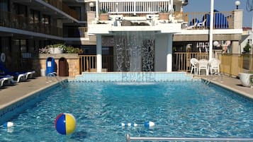 Outdoor pool, pool loungers
