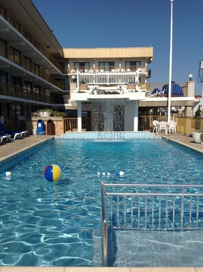 Outdoor pool, pool loungers