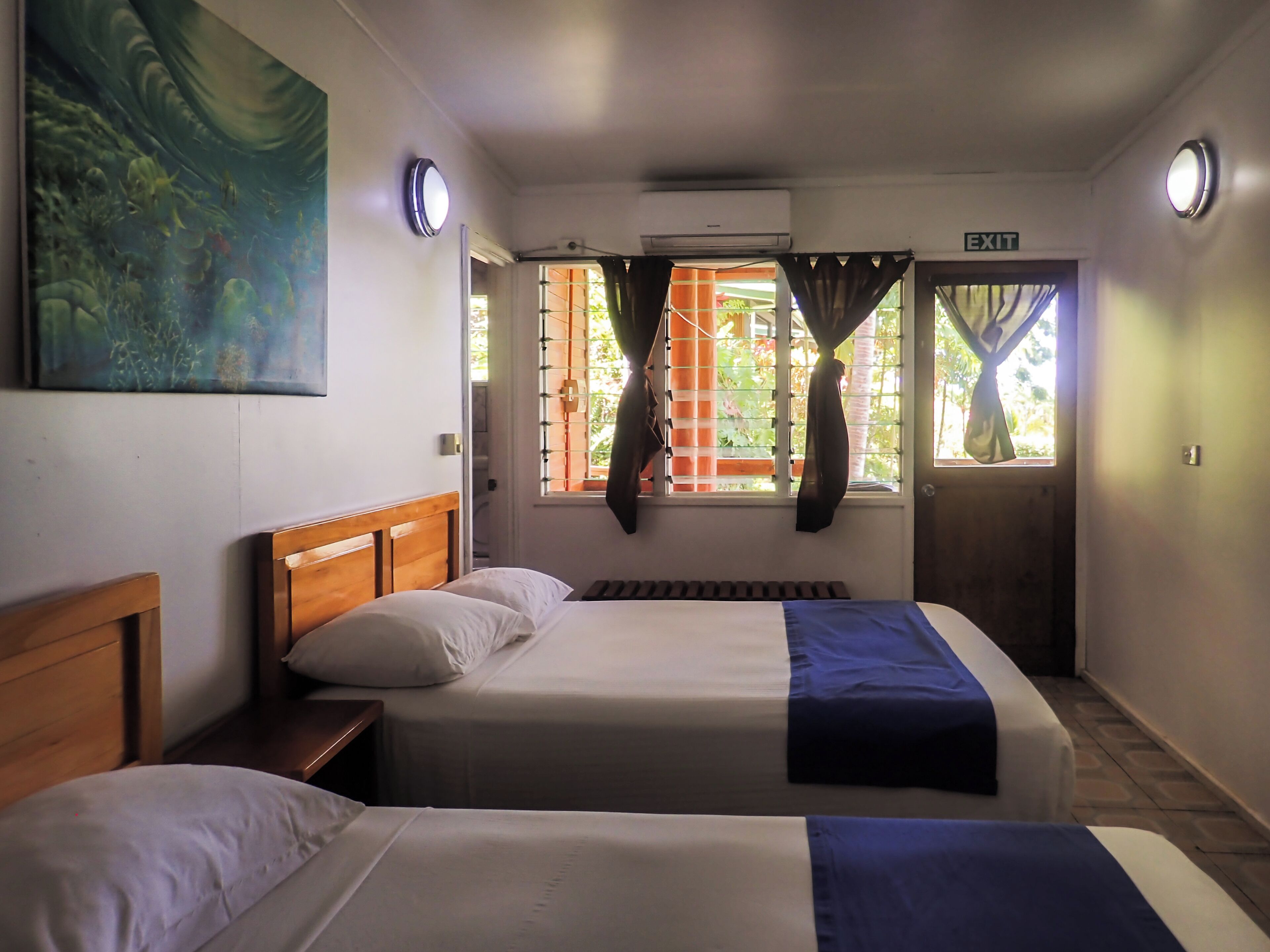 4 bedroom pool house | memory-foam beds, in-room safe, soundproofing, bed sheets