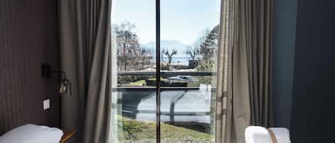 Standard Double Room, Lake View (Bâtiment annexe ) | Water view
