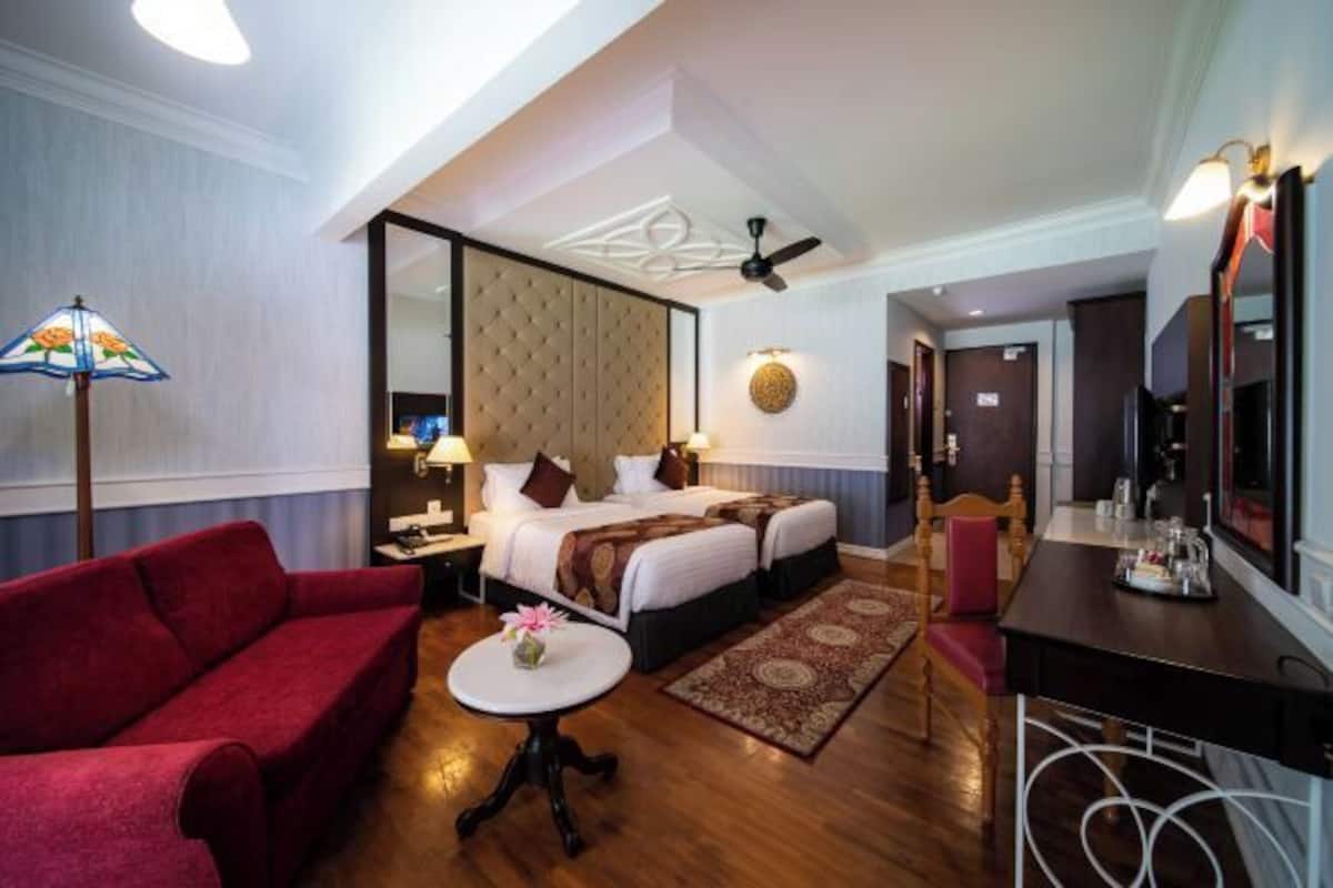 Minibar, in-room safe, iron/ironing board, rollaway beds