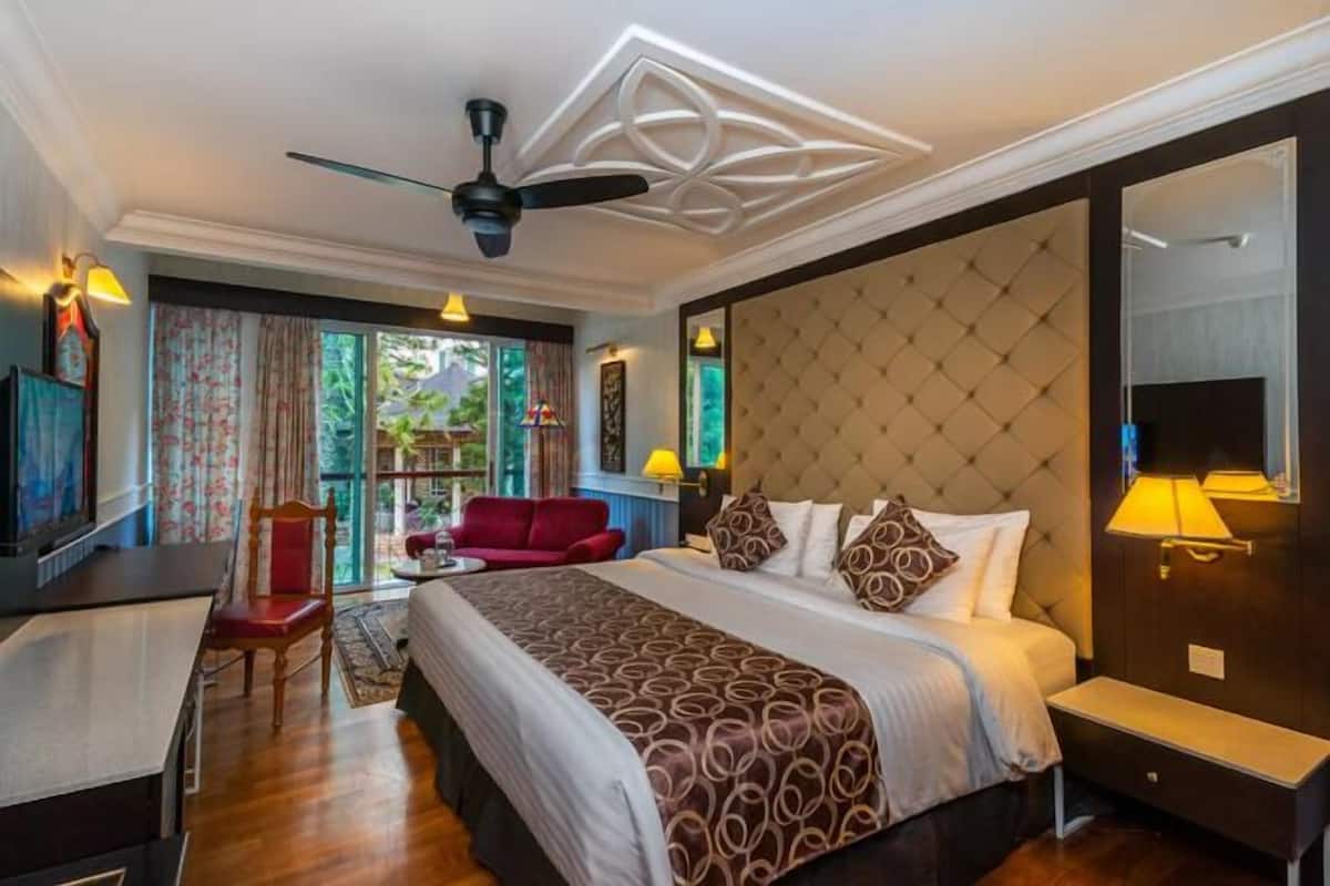 Minibar, in-room safe, iron/ironing board, rollaway beds