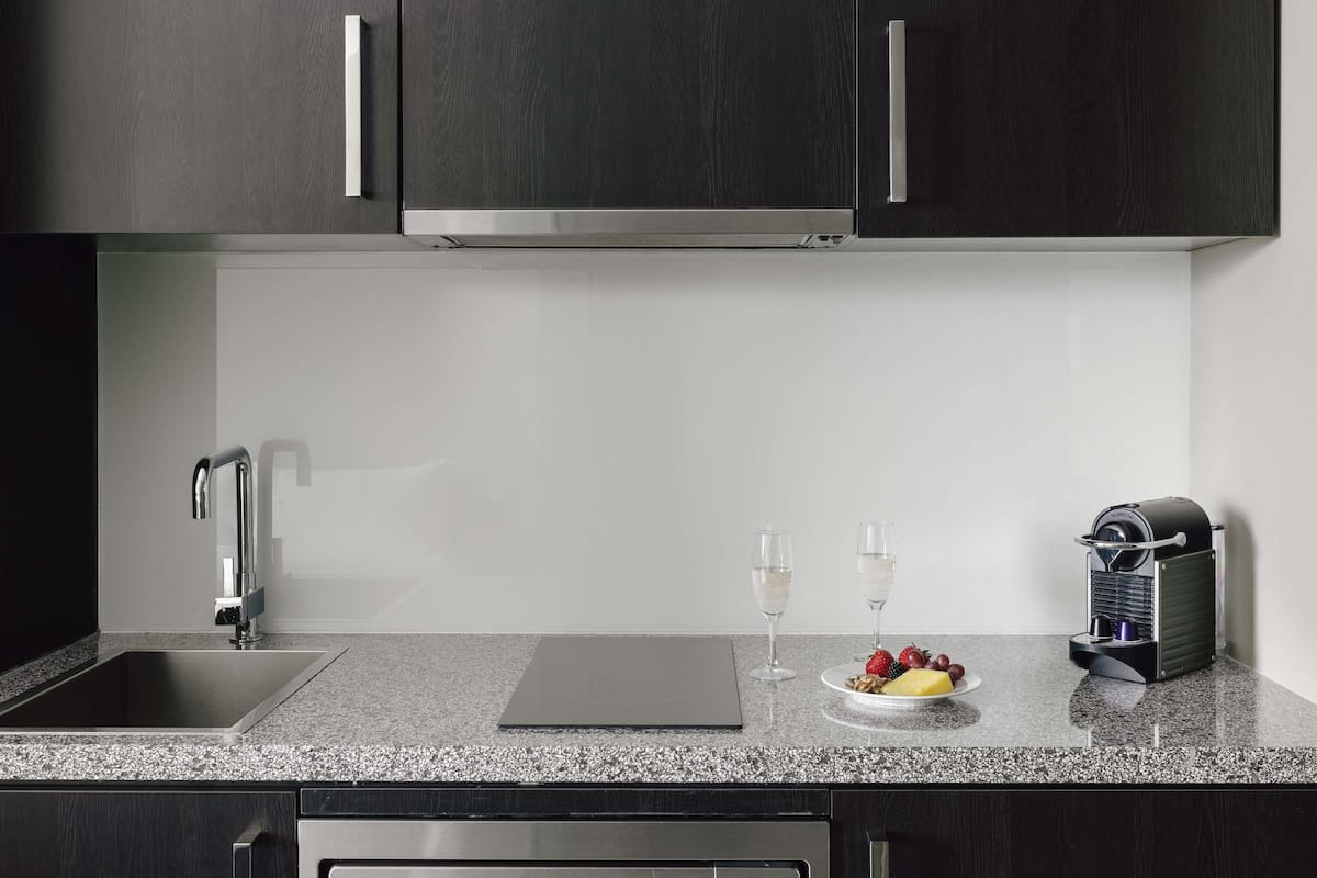 Deluxe Apartment, 1 Bedroom, Balcony | Pillowtop beds, minibar, in-room safe, desk