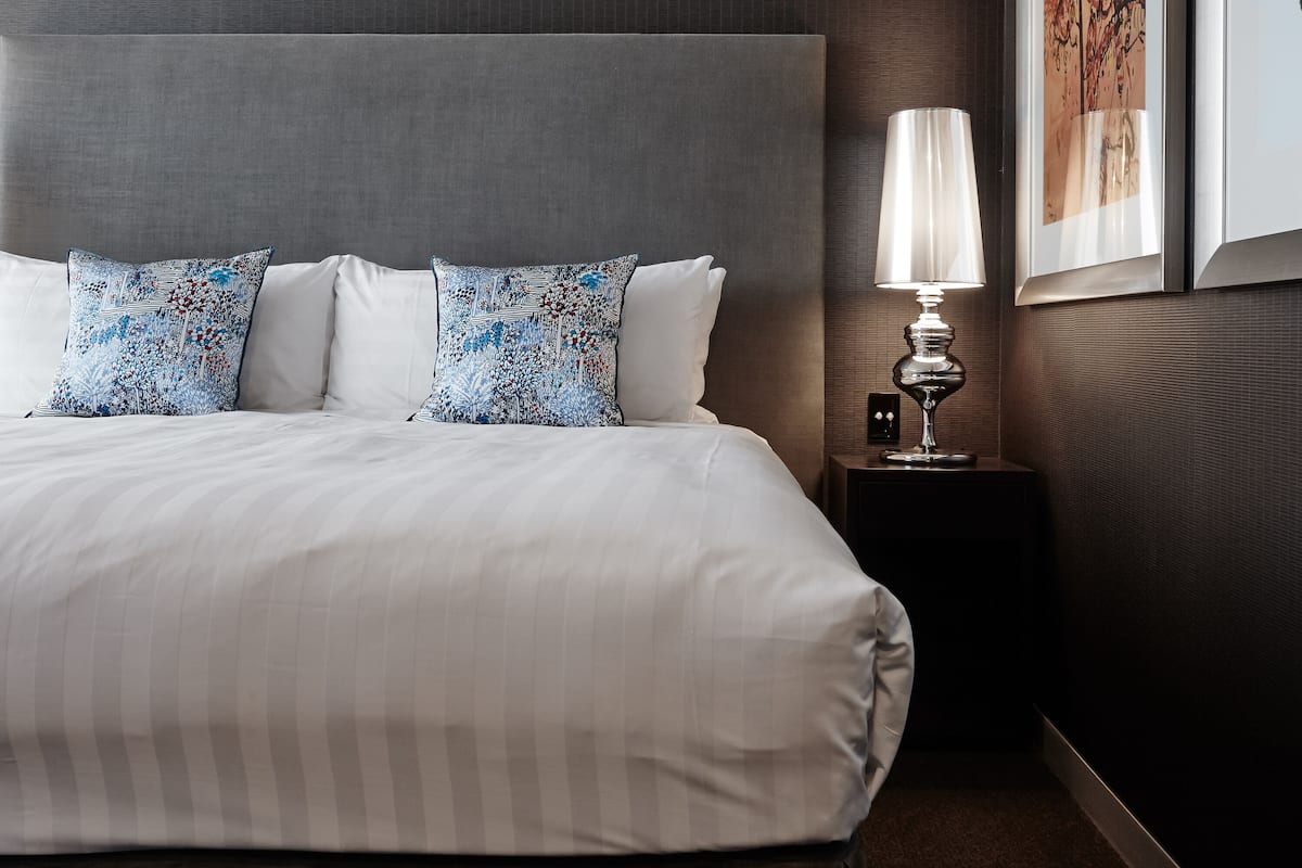 Pillowtop-Betten, Minibar, Zimmersafe, Schreibtisch