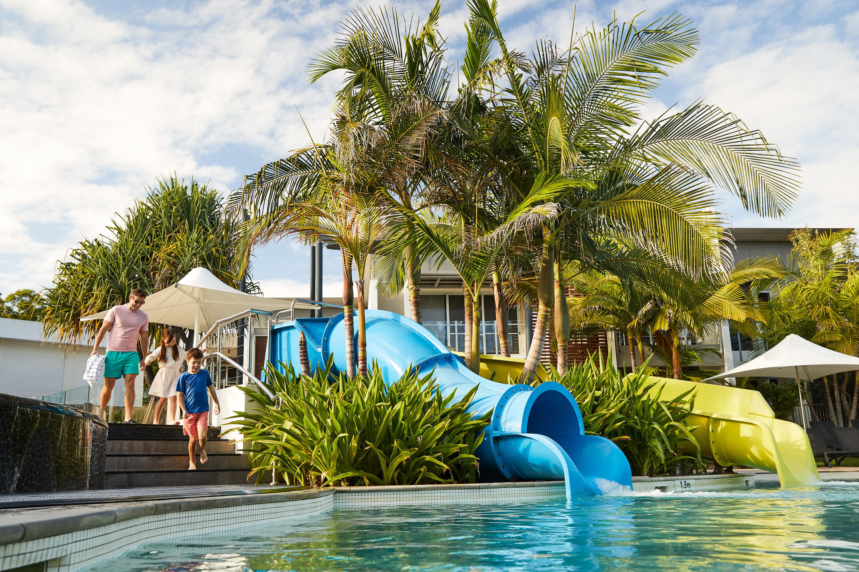 2 piscinas al aire libre, tumbonas