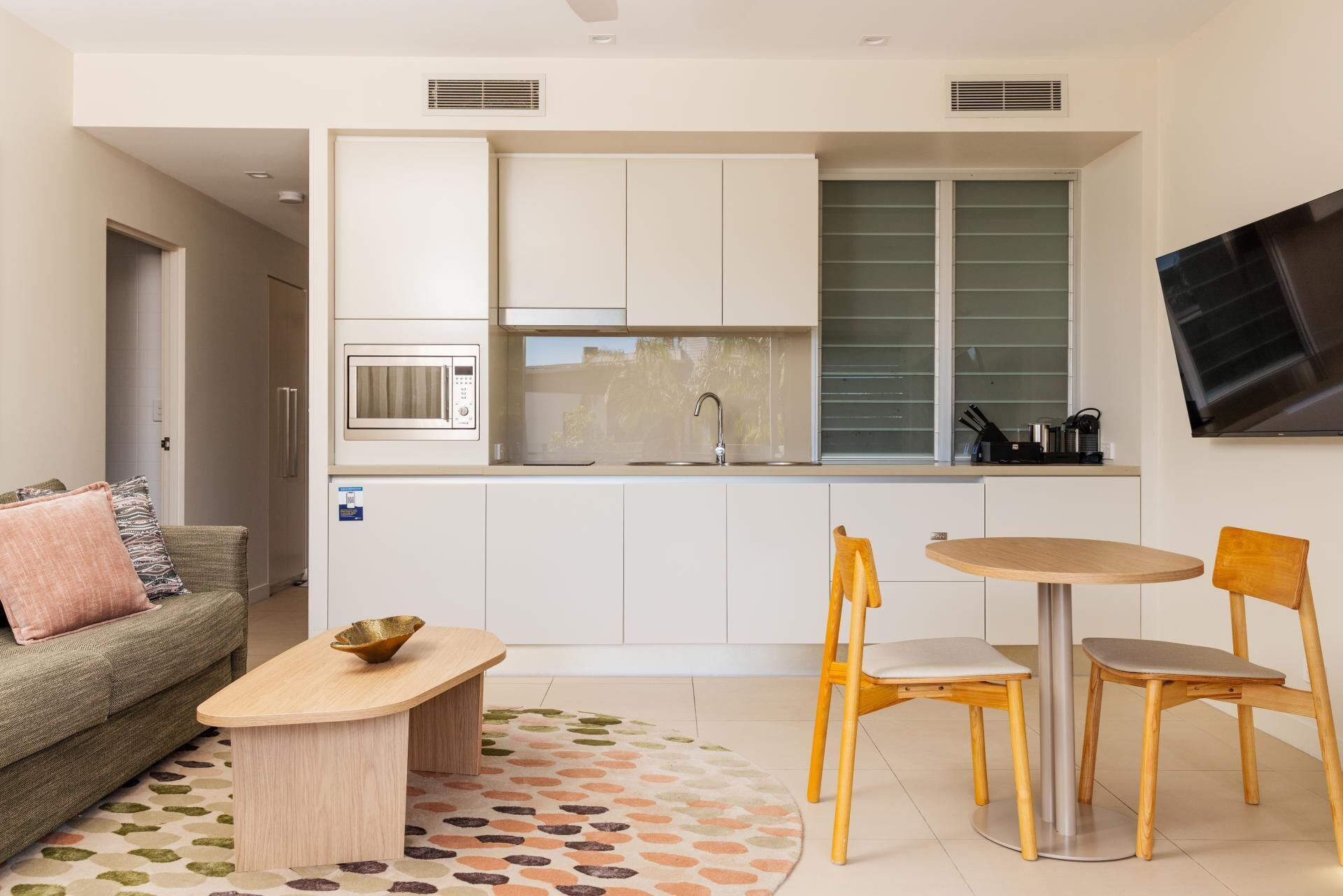 Apartment, 1 Schlafzimmer (Sanctuary) | Eigene Kochnische | Wasserkocher mit Kaffee-/Teezubehör, Mikrowelle, Geschirrspüler