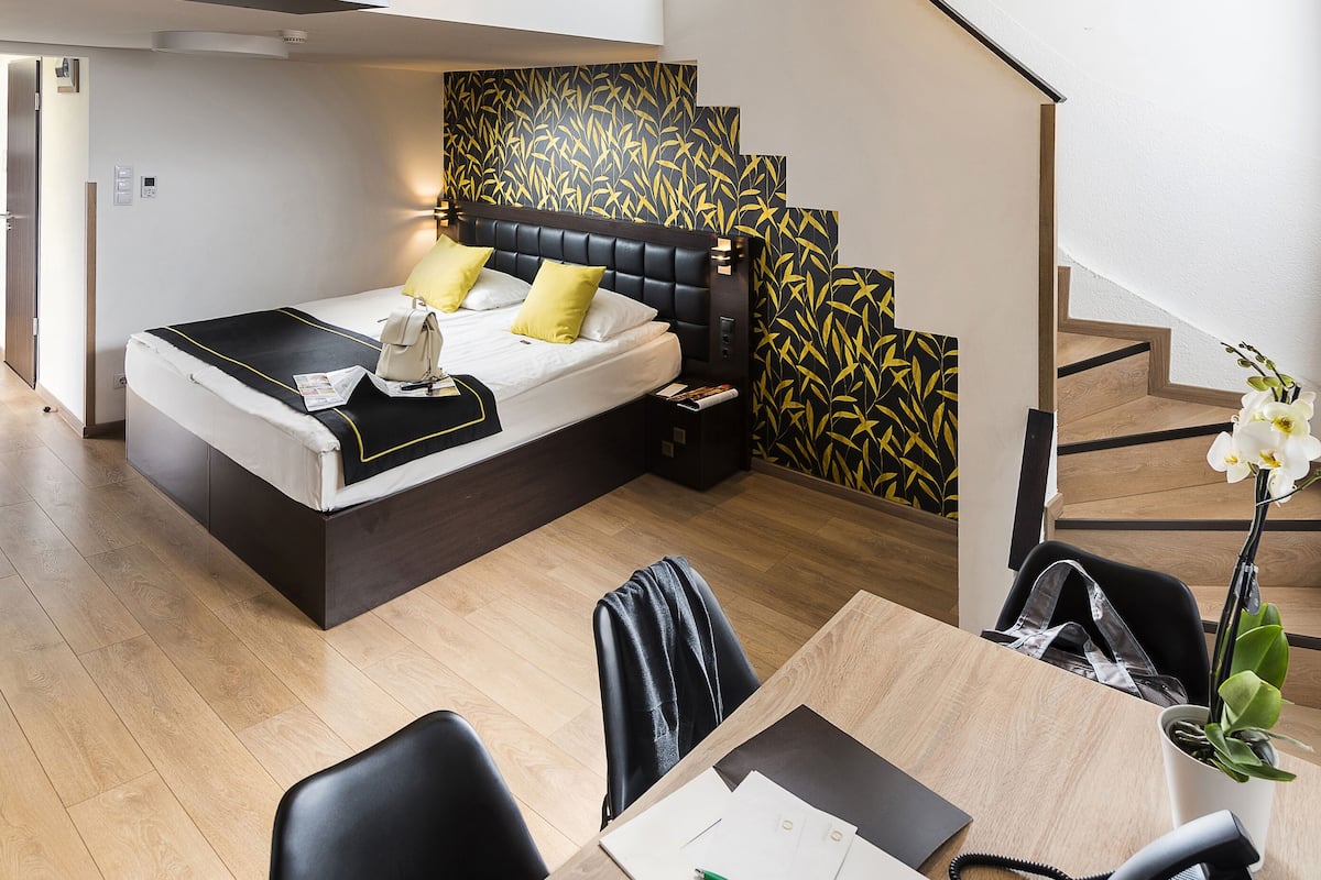 Onsite Apartment - New Opposite Building | 高档床上用品、Select Comfort 床、迷你吧、客房内保险箱