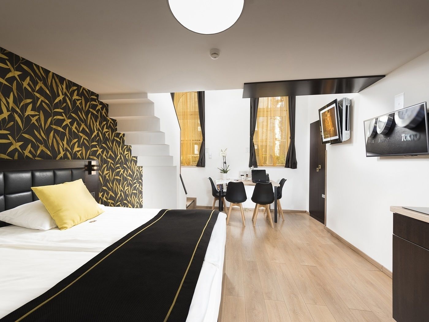 Onsite Apartment - New Opposite Building | Balcony