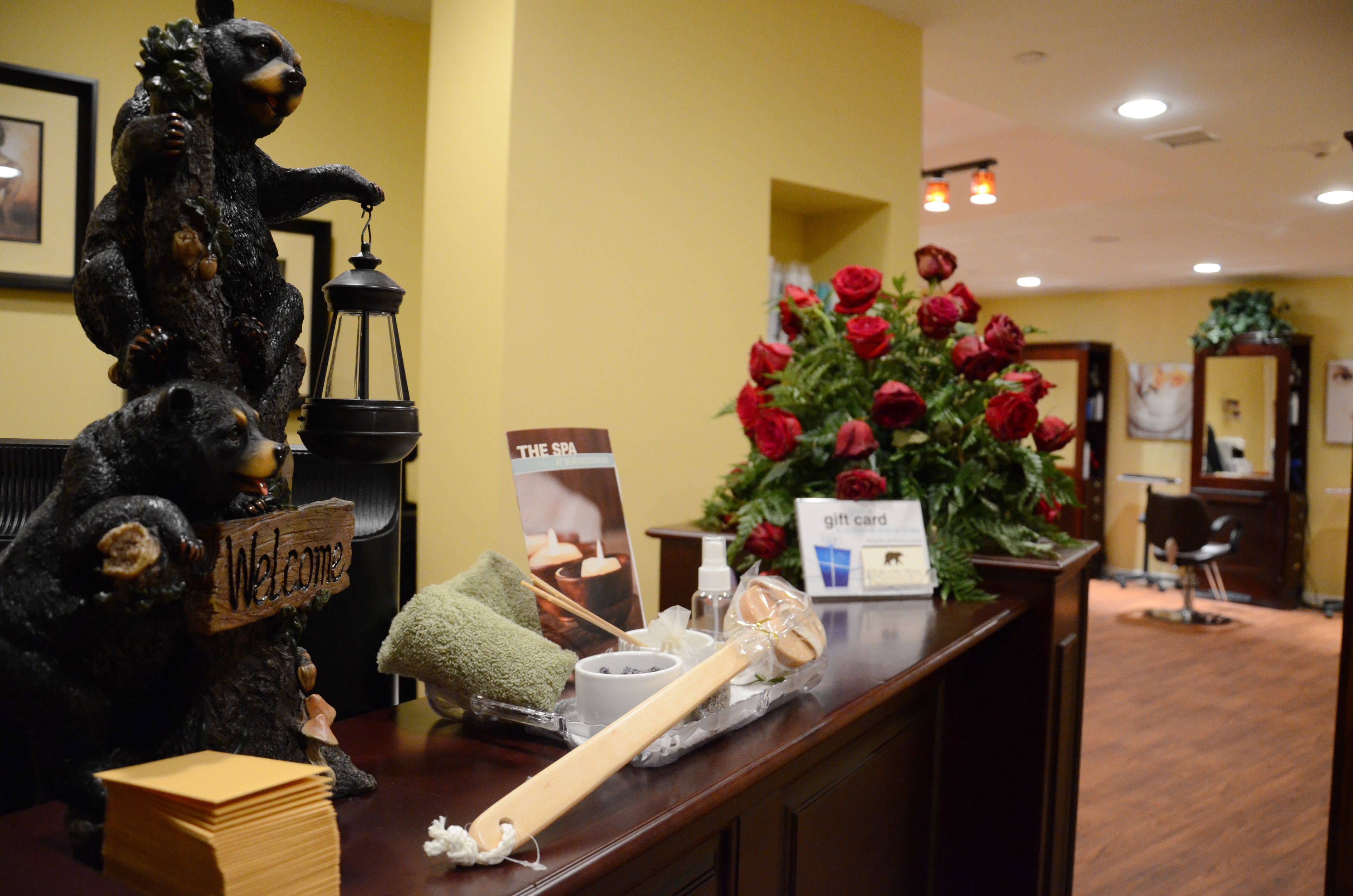 Couples treatment room(s), body treatments, deep-tissue massages