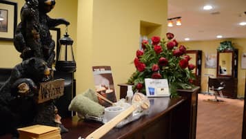 Couples treatment room(s), body treatments, deep-tissue massages