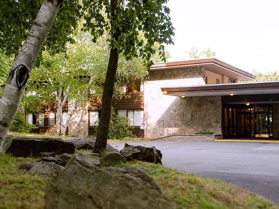 Room, 2 Double Beds (Overlook Lodge at Bear Mountain) Dog Friendly