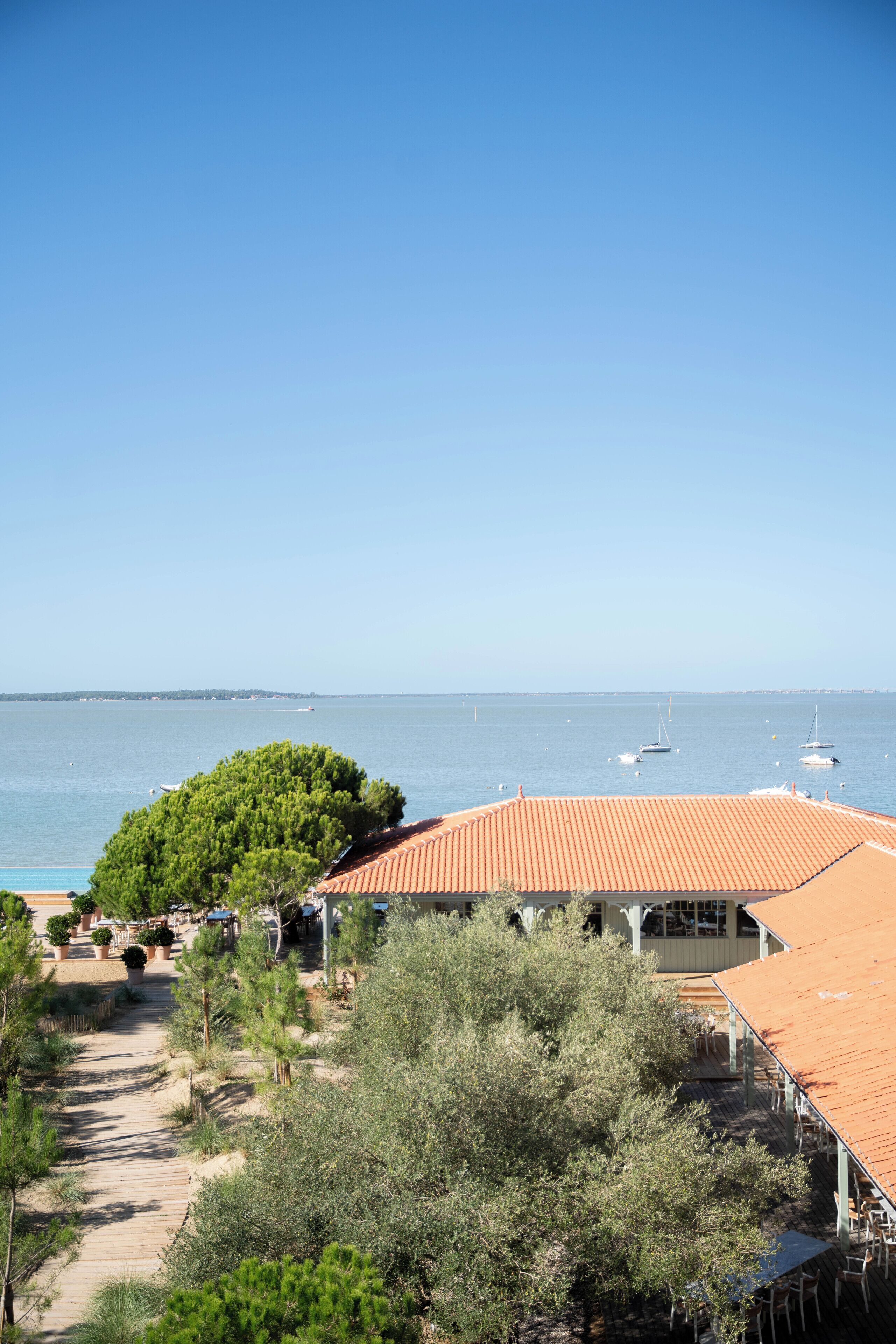 Premium Room | Minibar, iron/ironing board, free WiFi, bed sheets