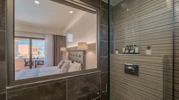 Superior Double or Twin Room | 1 bedroom, in-room safe, iron/ironing board, free wired Internet