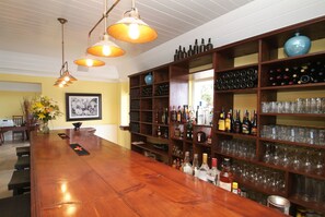 Bar (on property) - Atlantis Historic Inn (Bathsheba)
