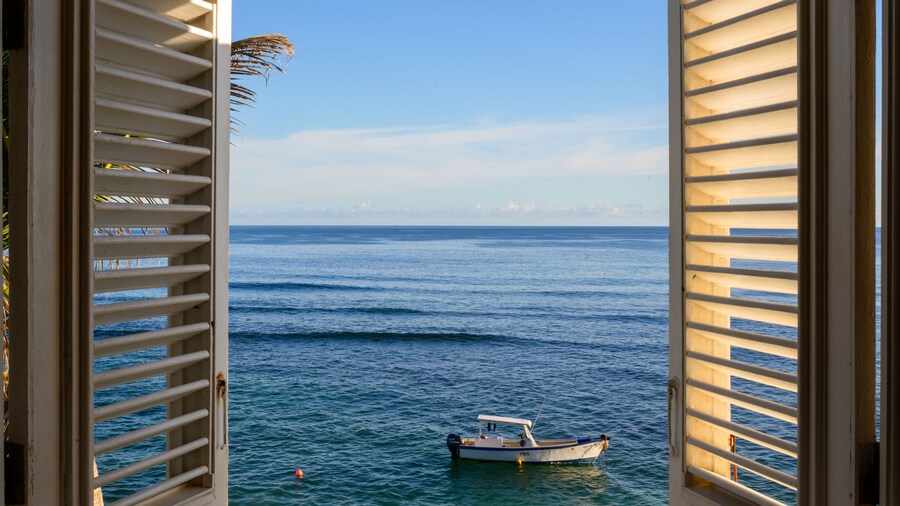 Atlantis Historic Inn