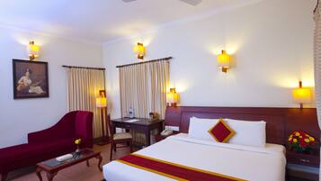 Vista p/ lago (Lake View Room) | 1 quarto, edredons de pluma