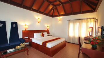 Lake View Room | 1 bedroom, down duvets, memory-foam beds, minibar