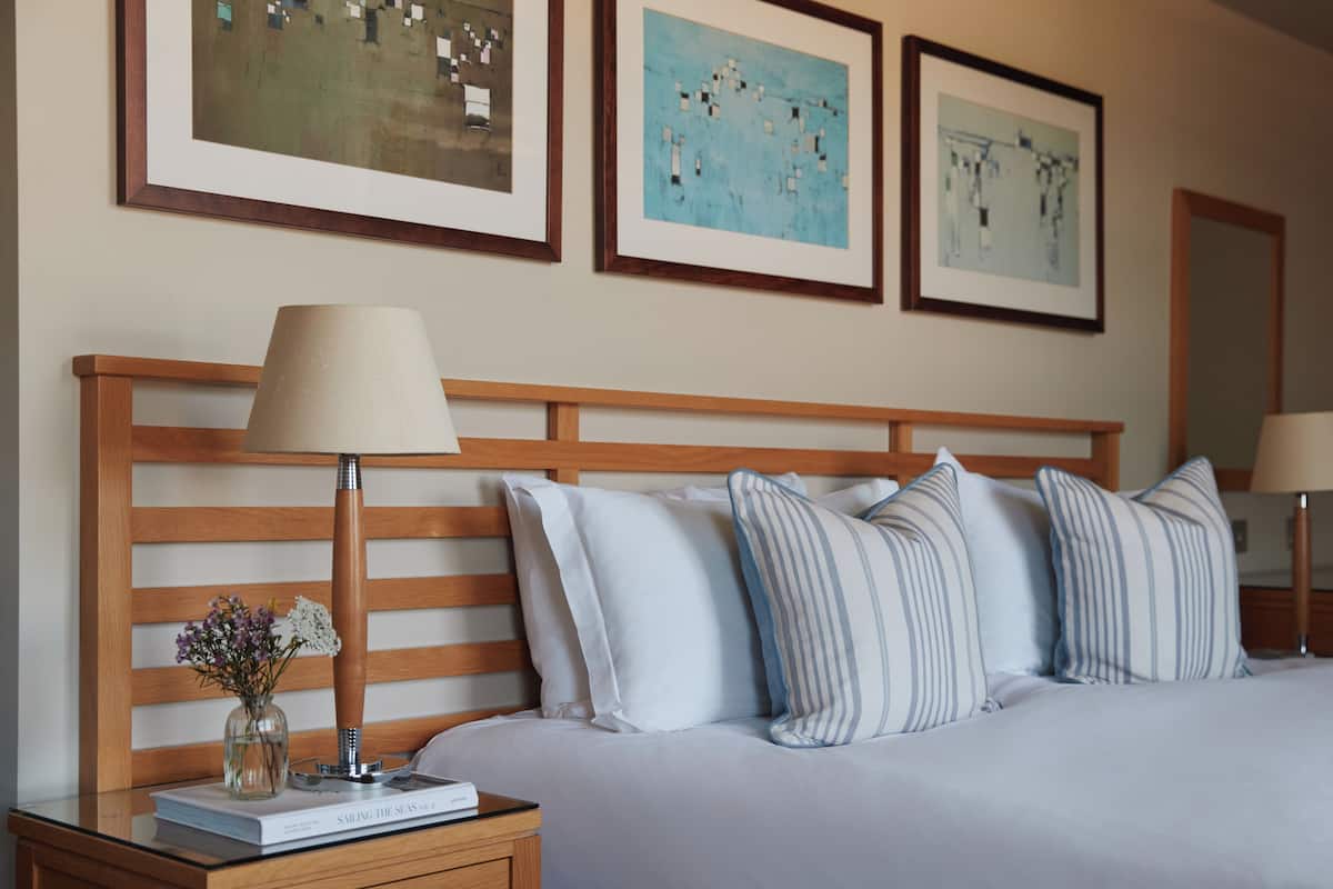 In-room safe, desk, iron/ironing board, free WiFi