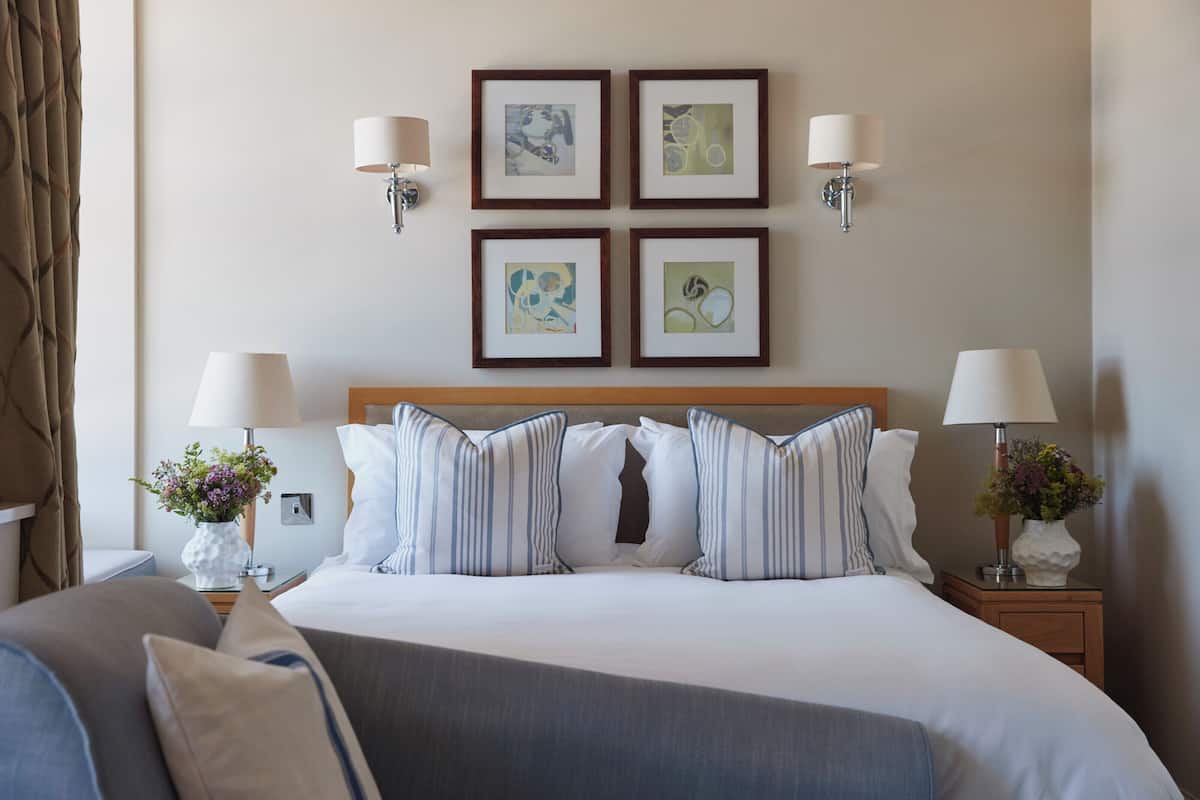 In-room safe, desk, iron/ironing board, free WiFi