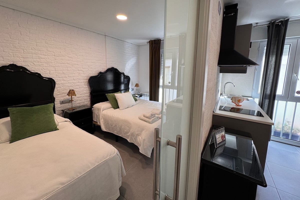 Superior Apart Daire, 1 Yatak Odası (4 people) | Odada kasa, ayrı ayrı dekore edilmiş, dizüstü bilgisayar çalışma alanı