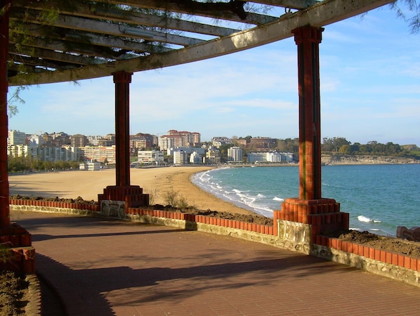Beach bar - Apartamentos Las Brisas (Santander)